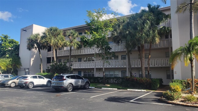 Photo - 2002 Granada Dr Unidad G2