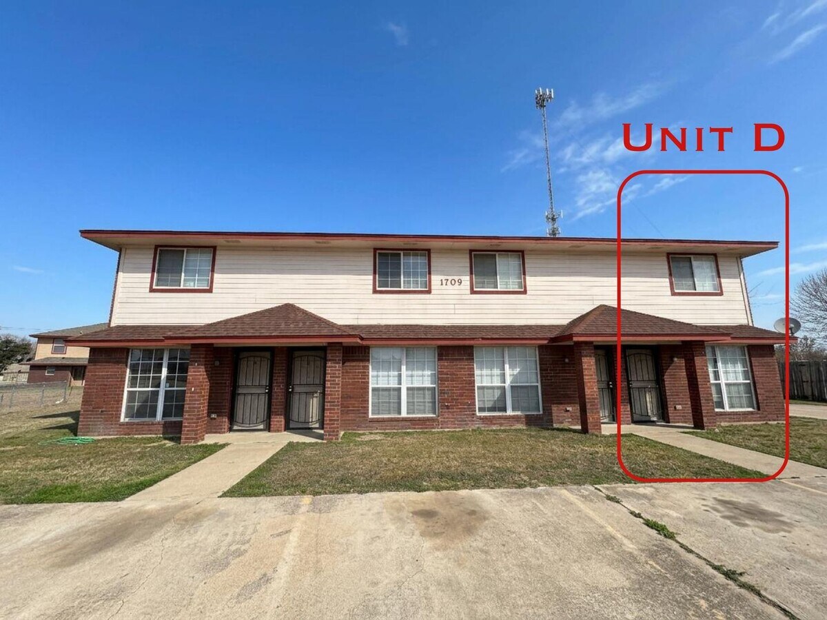 Photo - 1709 Kylie Cir Unit Apt D