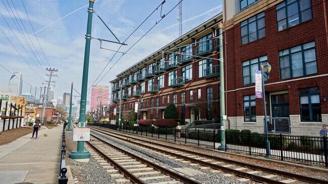 Charming 1BR Townhome in Charlotte - Charming 1BR Townhome in Charlotte