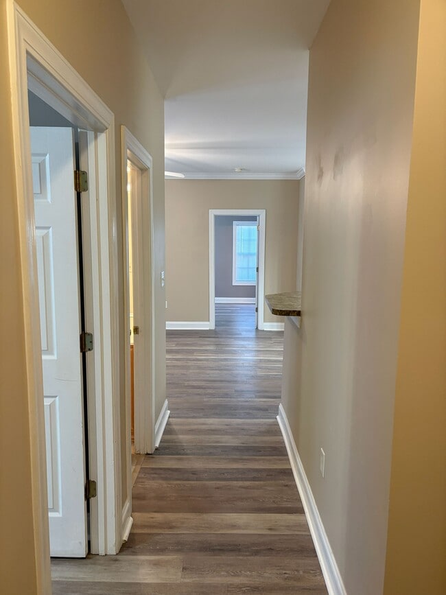 Photo - 2037 Silvercrest Dr