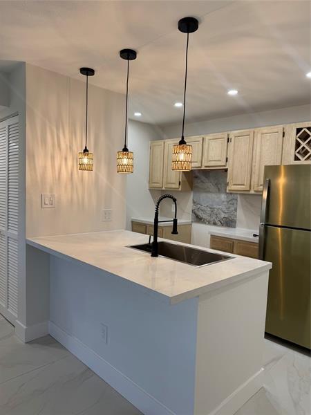 Photo - 1865 Palm Cove Blvd Unidad 9-108 Rental