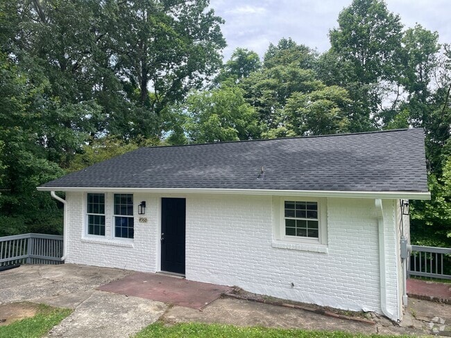 Building Photo - 4960 Deland St Rental