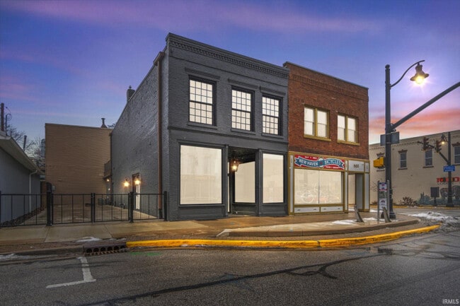 Building Photo - 504 Broadway St Unit B