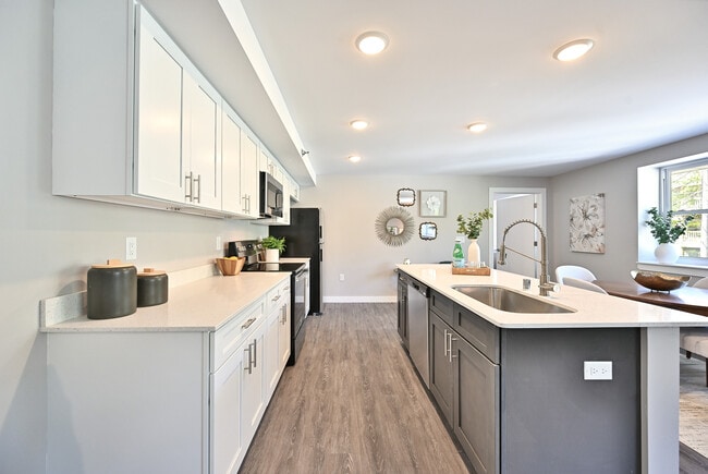2 bedroom, 2 bathroom unit