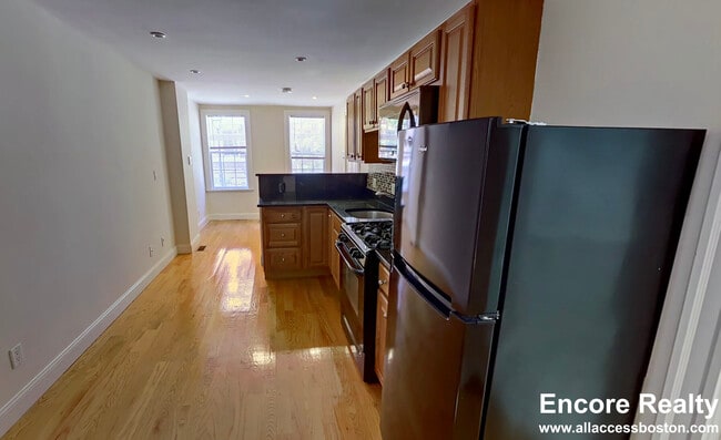 61 Joy St Unit 1
