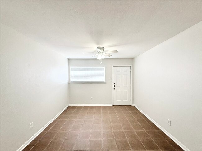 Photo - 1141 N Durham Dr Unidad 18