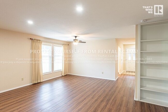 Photo - 41 Melinda Ln