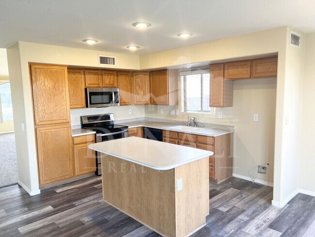 Photo - 2207 S Peppertree Ct