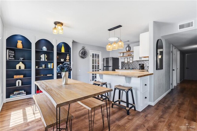 Photo - 18 La Vista Ave