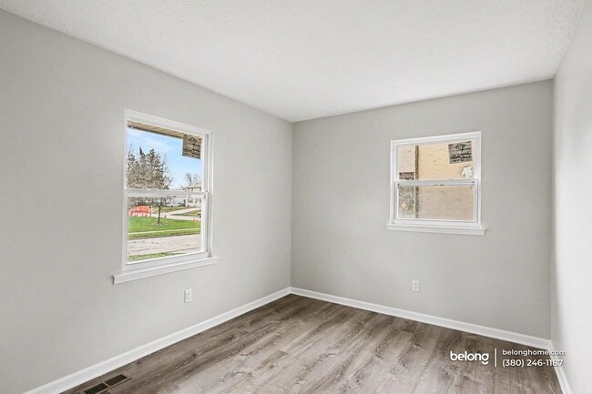 Photo - 217 Moorfield Dr