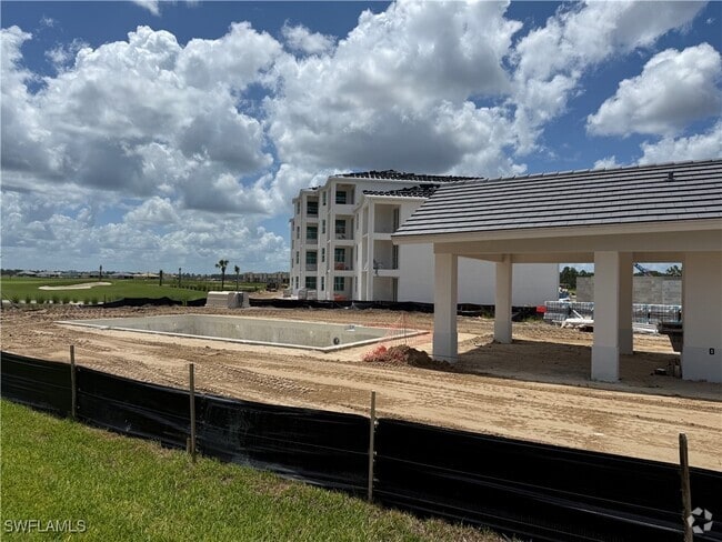 Building Photo - 15285 Grn Acrs Ave Unit 425 Rental