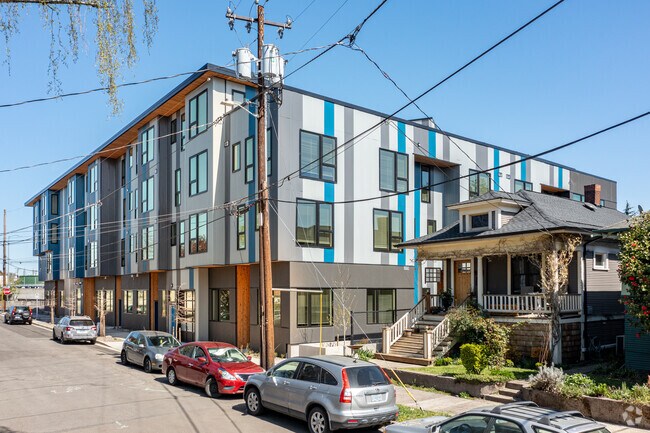 Dean River Apartments