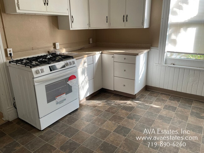 Photo - 1439 Cypress St