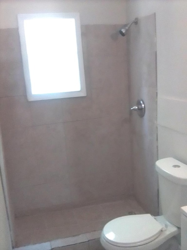 Photo - 918 Williams St E