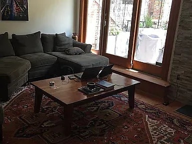 Photo - 2044 Appletree St