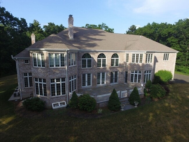 Photo - 11 Elizabeth Way