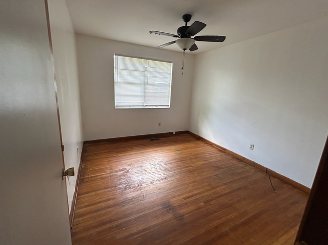 Photo - 440 Oakmont St
