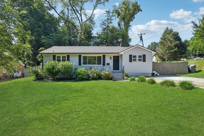 Charming 3BR House in Charlotte - Charming 3BR House in Charlotte