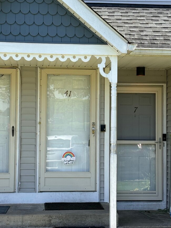 Photo - 41 Burlington Ct