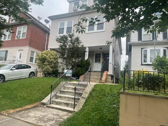 Photo - 945 Monroe Ave Casa