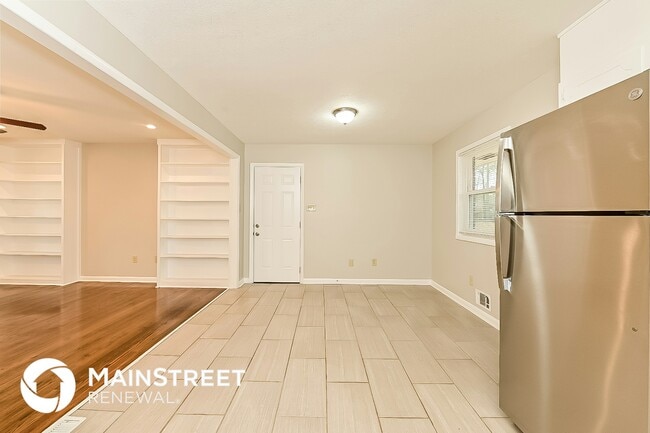 Photo - 8071 Devonshire Dr