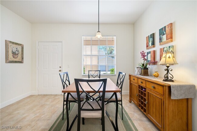 Photo - 757 Wiggins Lake Dr Unit 106