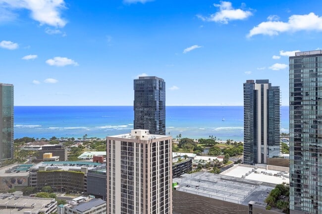 Building Photo - Great Location in the Heart of Honolulu ~ ... Unit 3804 Rental