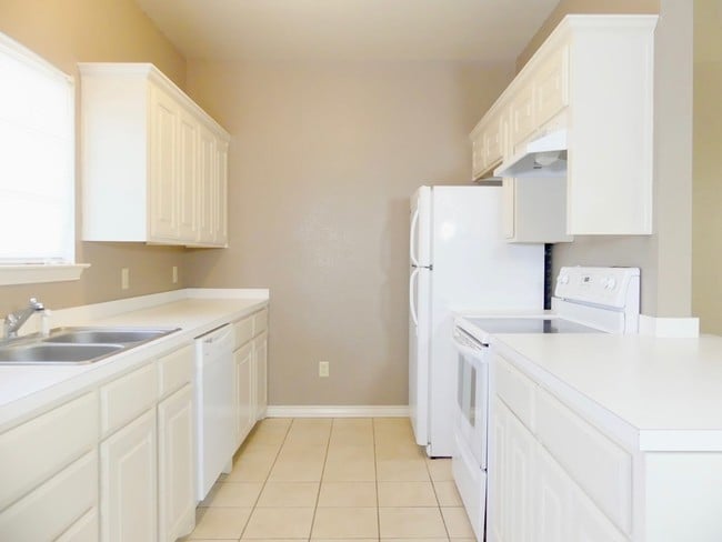 Photo - 1103 SW 2nd St