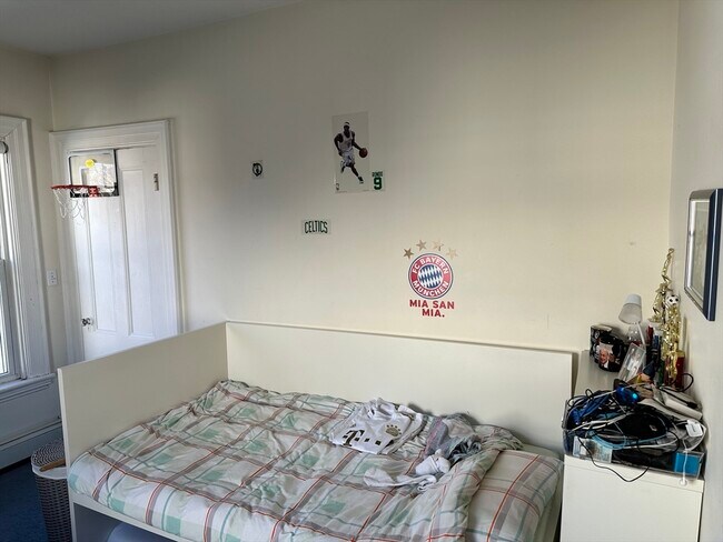 84 Walker St Unit 1