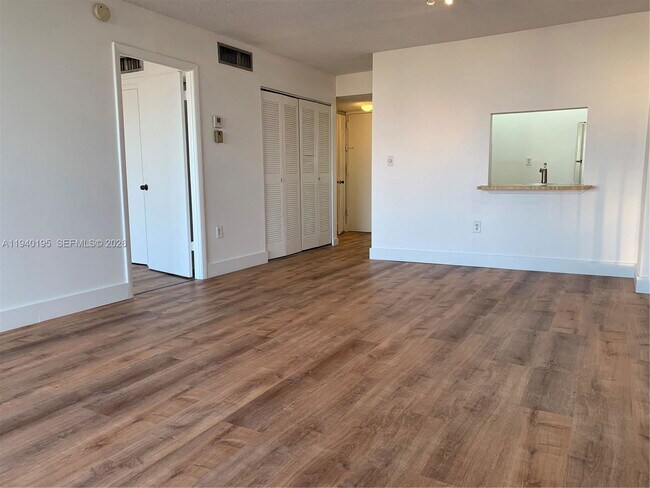 Photo - 16751 NE 9th Ave