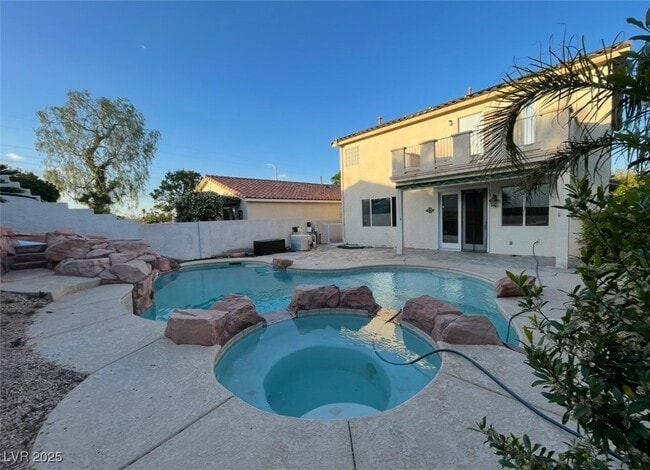 Photo - 2289 Surrey Meadows Ave