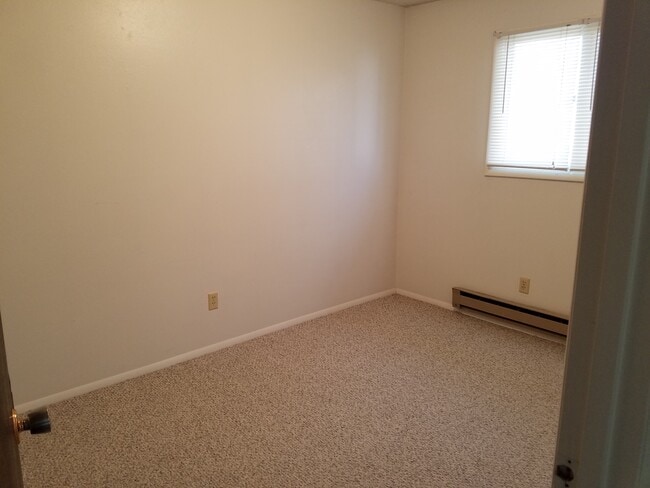 Photo - 1215 15th St W Unit #4