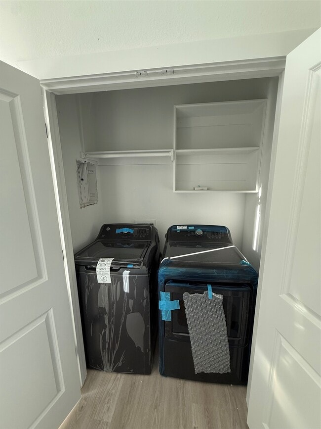 Photo - 7948 Betty Boop St