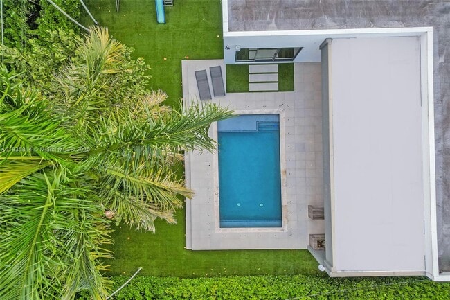 Photo - 2441 NE 200th St