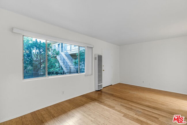 Photo - 2637 S Centinela Ave Unit 13