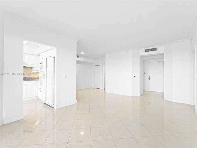 Photo - 4779 Collins Ave Unit 806