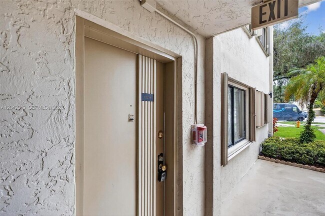 Photo - 8065 SW 107th Ave Unit 106