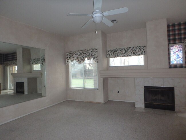 Photo - 4815 McCloud Ct