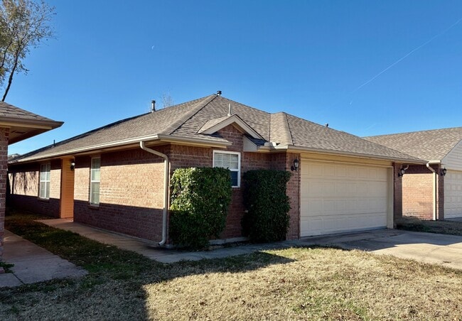 Photo - 806 Beaumont Square