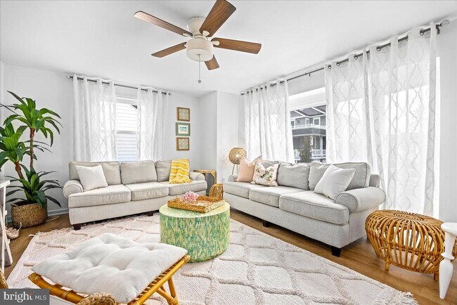 Photo - 208 N Lancaster Ave