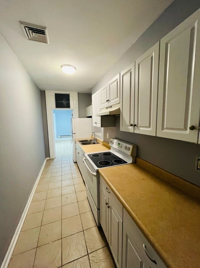 Photo - 2 Bed - 1 Bath Beautiful Apartment in Center Square, Albany. Unit Apt #1