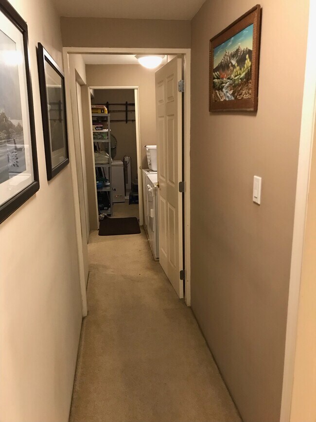 Photo - 15091 Royal Av