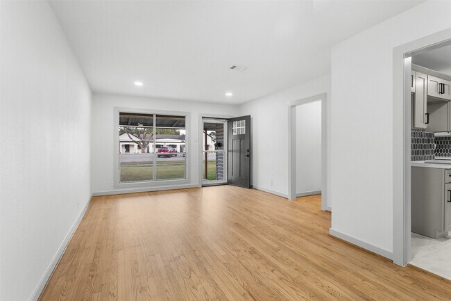 Photo - 2222 N Grand Blvd