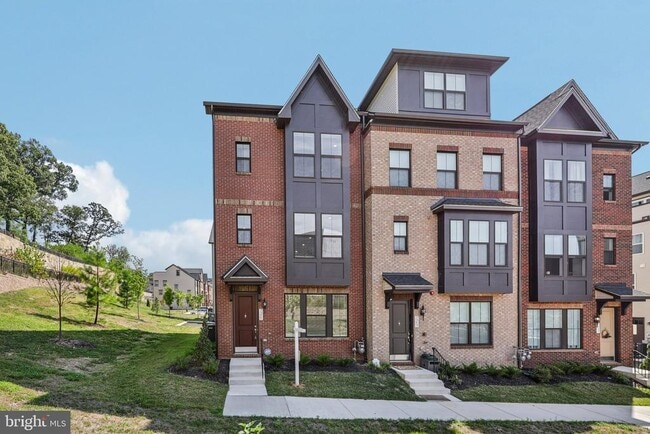 Building Photo - 7355 Mountaineer Dr