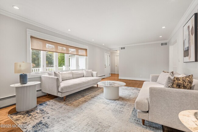 Photo - 351 Hollywood Ave