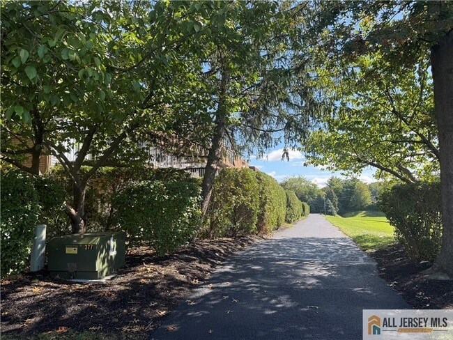Photo - 2905 N Oaks Blvd