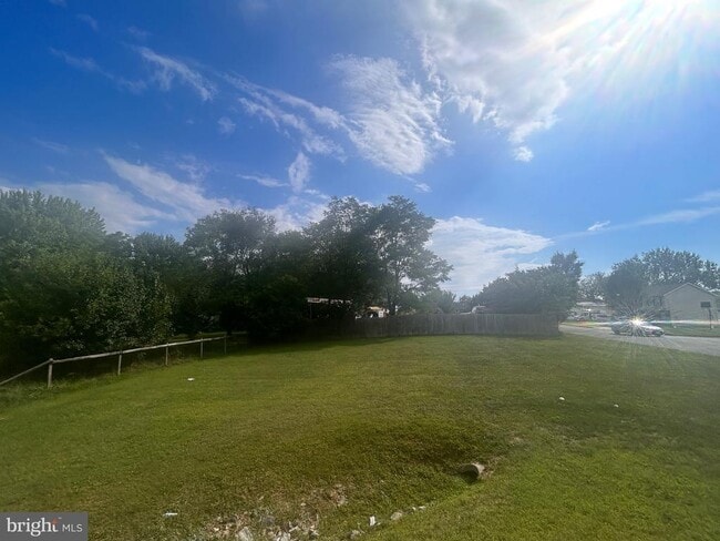 140 Lexington Ct