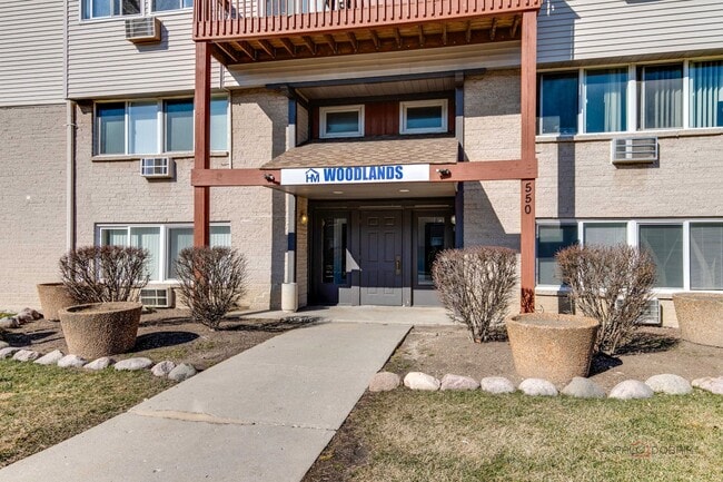 Woodlands Apartment Homes