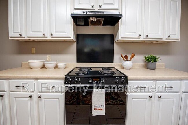 Photo - 41 S Fenwick Rd