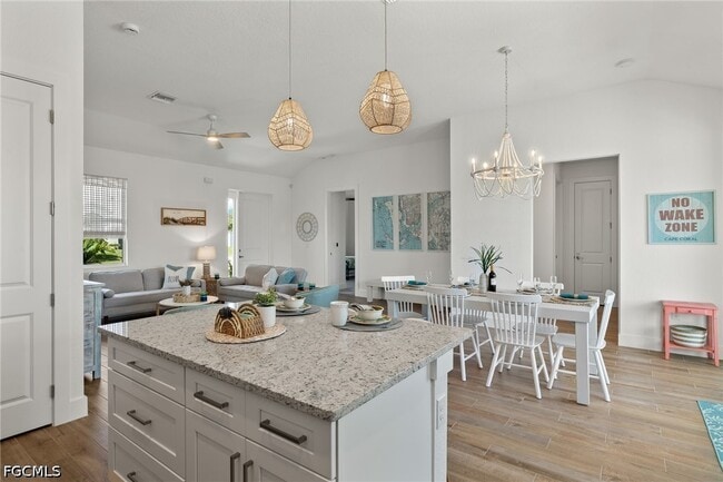 Photo - 154 SE 20th St
